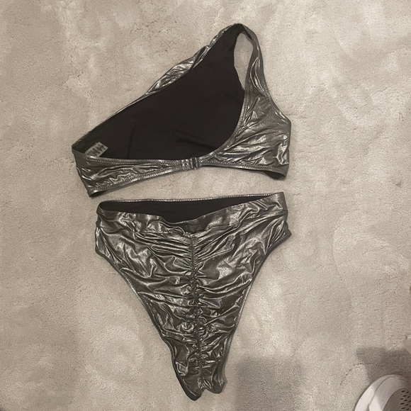 Nikki Beach Noire Metallic One-Shoulder Bikini Set - Picture 7 of 10